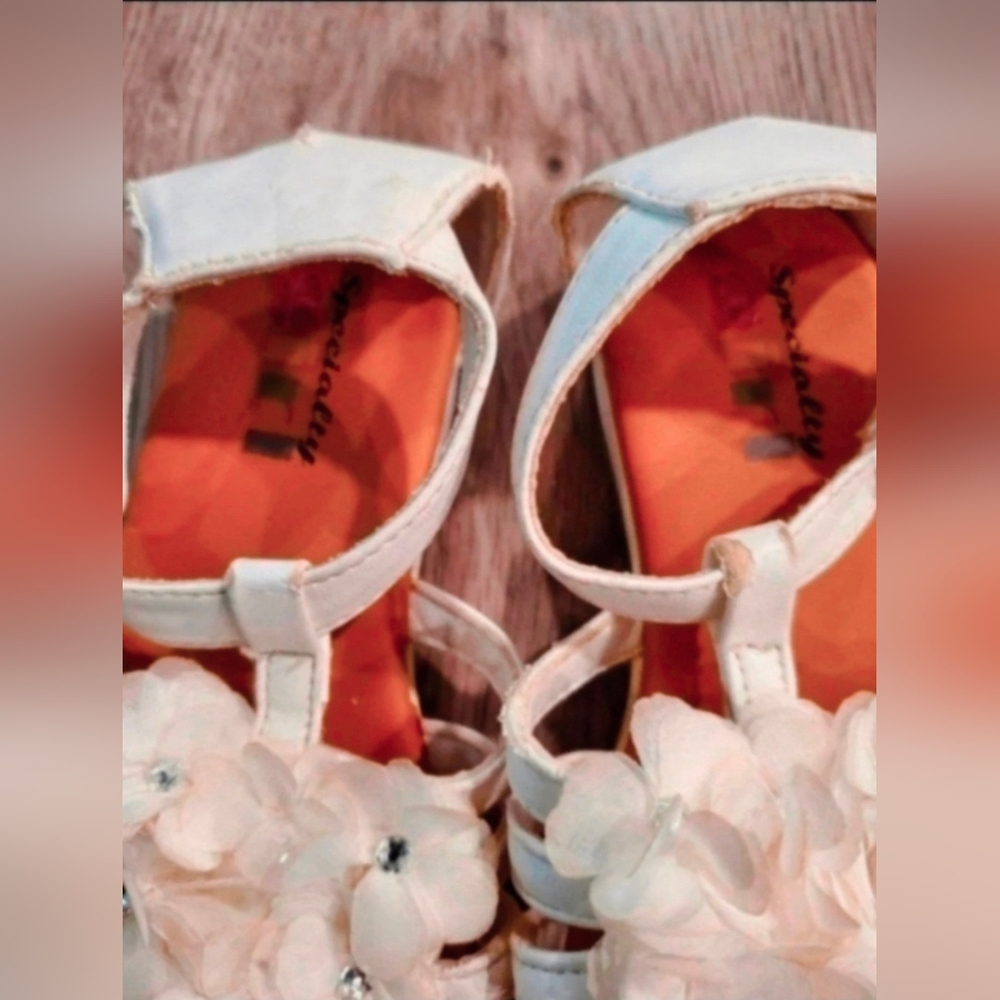 Sandals - Picture 5 of 6